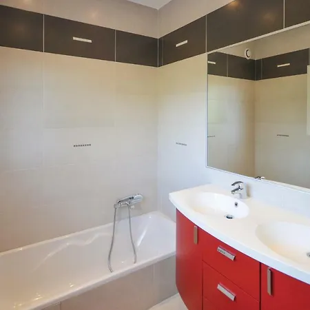 Four-bedroom Holiday In Raphael