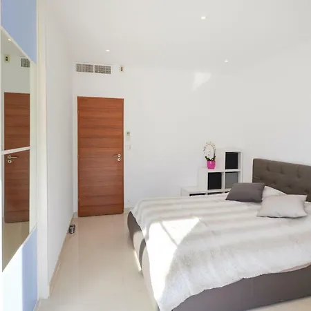 펜션 Four-bedroom Holiday In Raphael *