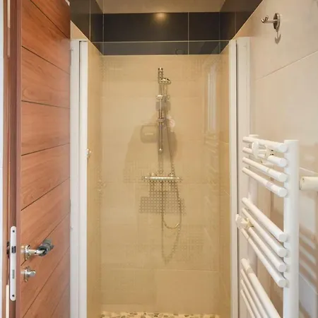 Four-bedroom Holiday In Raphael Holiday home