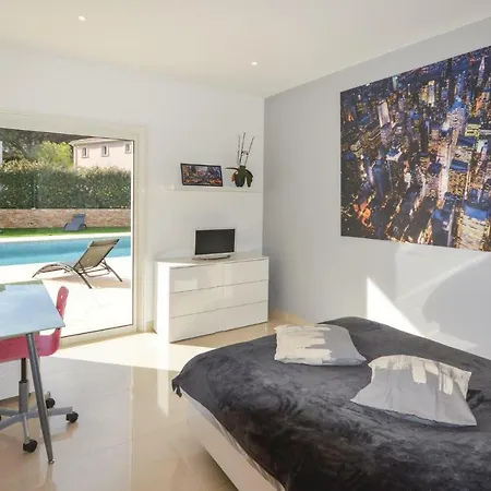 Holiday home Four-bedroom Holiday In Raphael Saint-Raphael (Var)