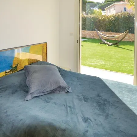 Holiday home Four-bedroom Holiday In Raphael *
